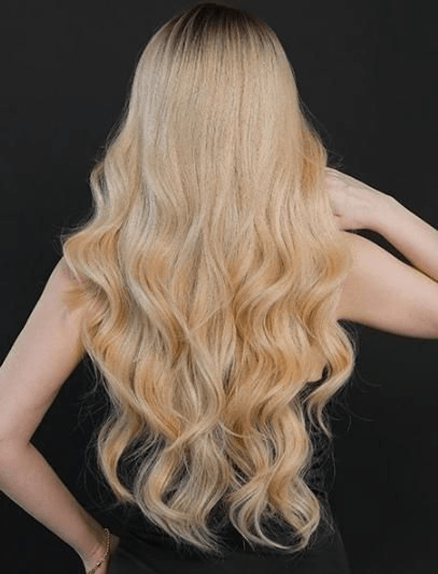 Perruque ondulée blonde 